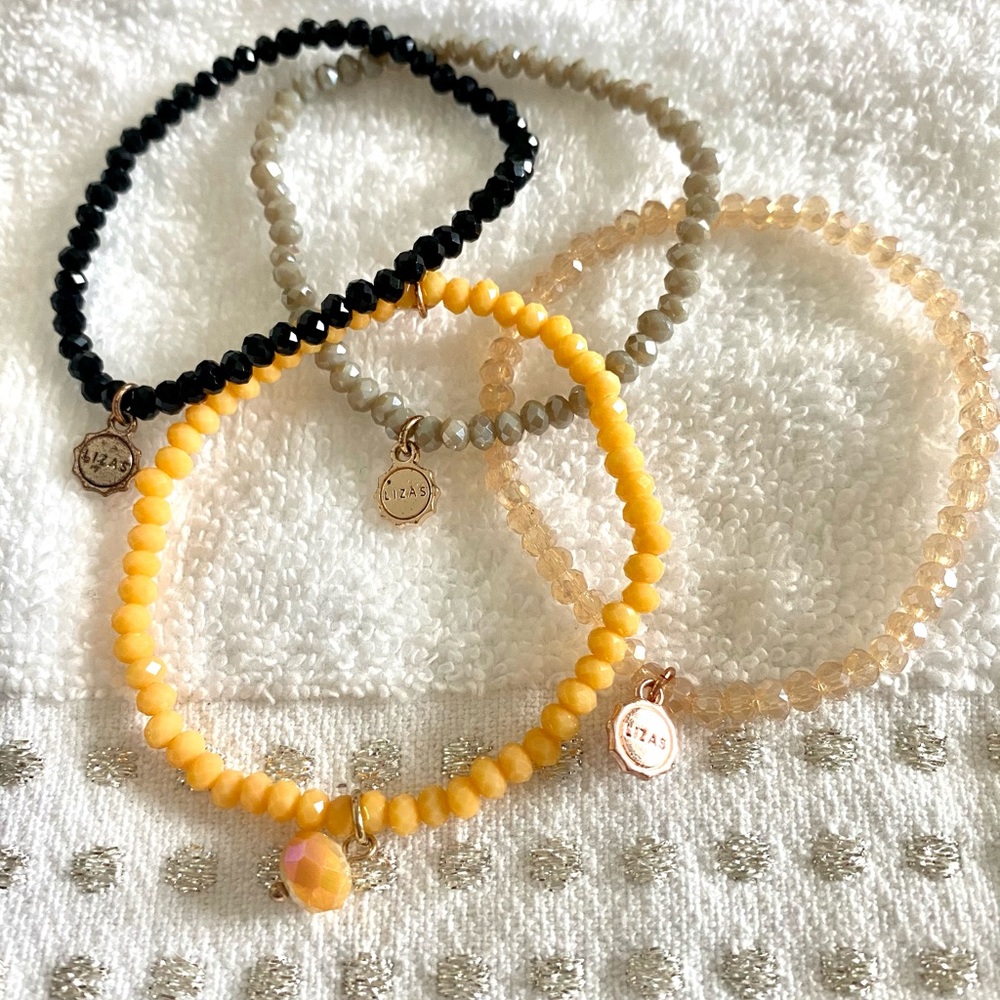 ♥︎ Lizas Stretchy Beaded Bracelets ♥︎